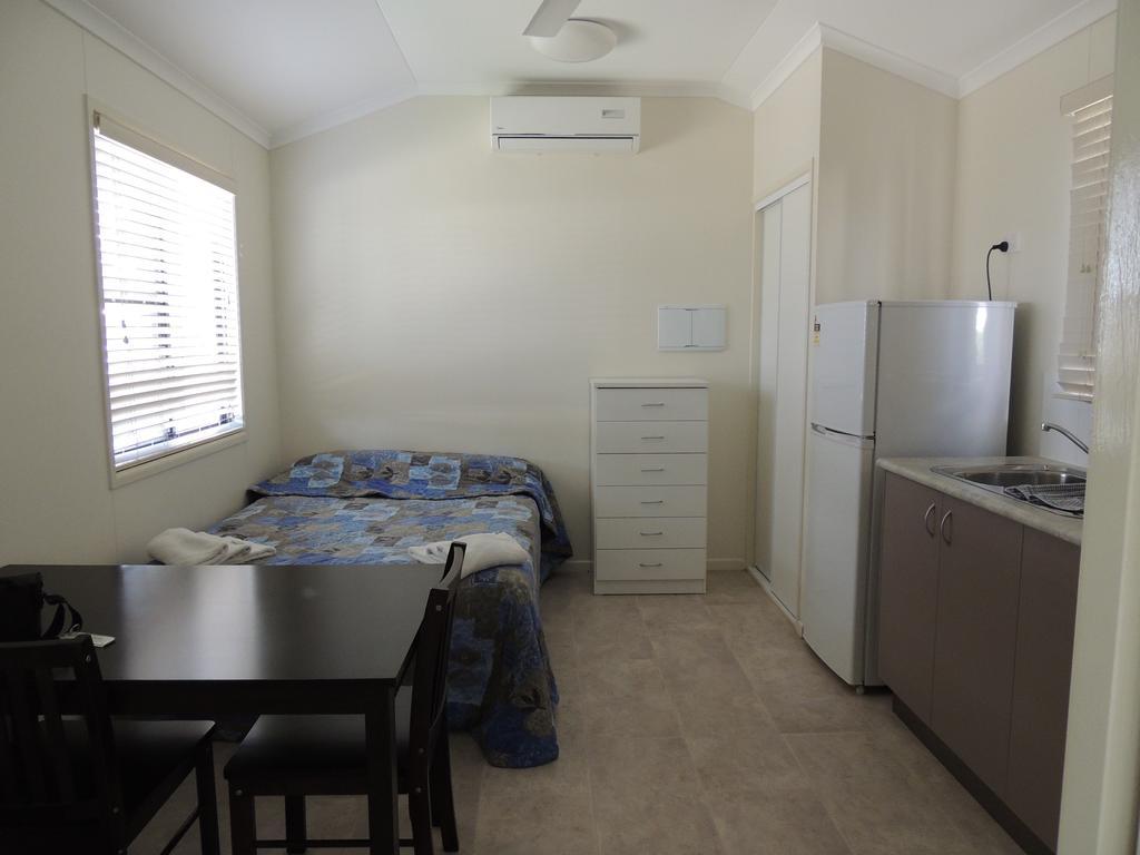 The Park Hotel Mackay Room photo