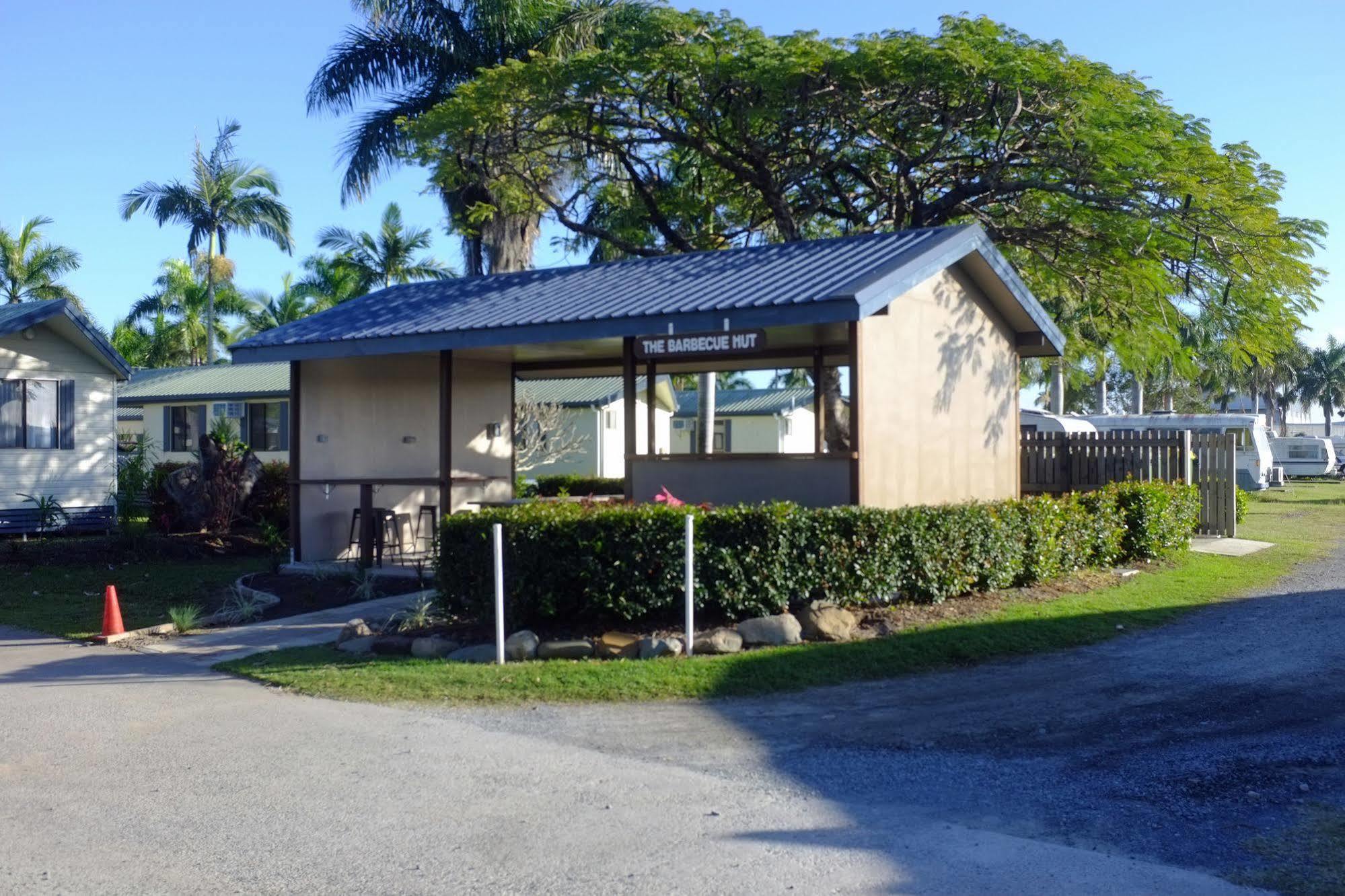 The Park Hotel Mackay Exterior photo
